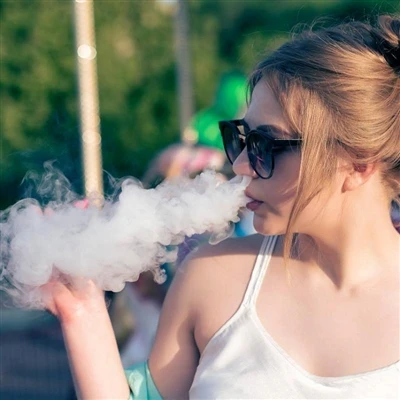 Den kinesiske regering har annonceret et forbud mod salg af engangs e-cigaret...