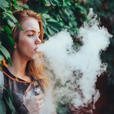 Forårsager rygning af e-cigaretter hudens aldring?